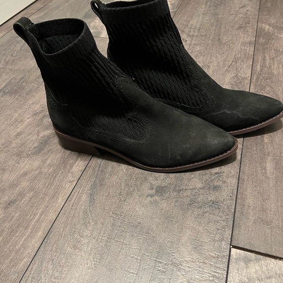 Cecelia Boots size 5.5 - Picture 7 of 8